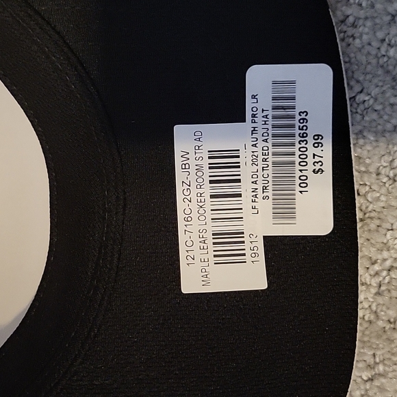 Toronto Maple Leafs Hat - Picture 5 of 6